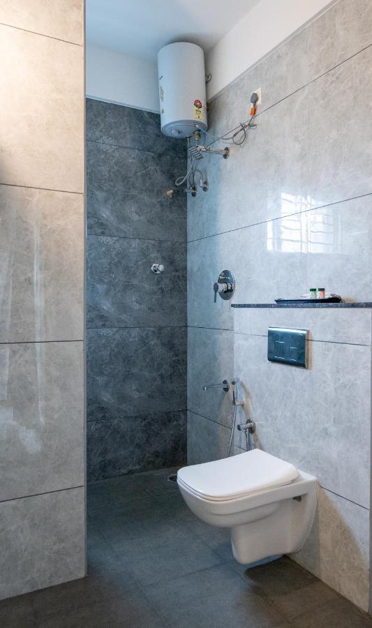 The Silver Chimes Suites بنغالور المظهر الخارجي الصورة